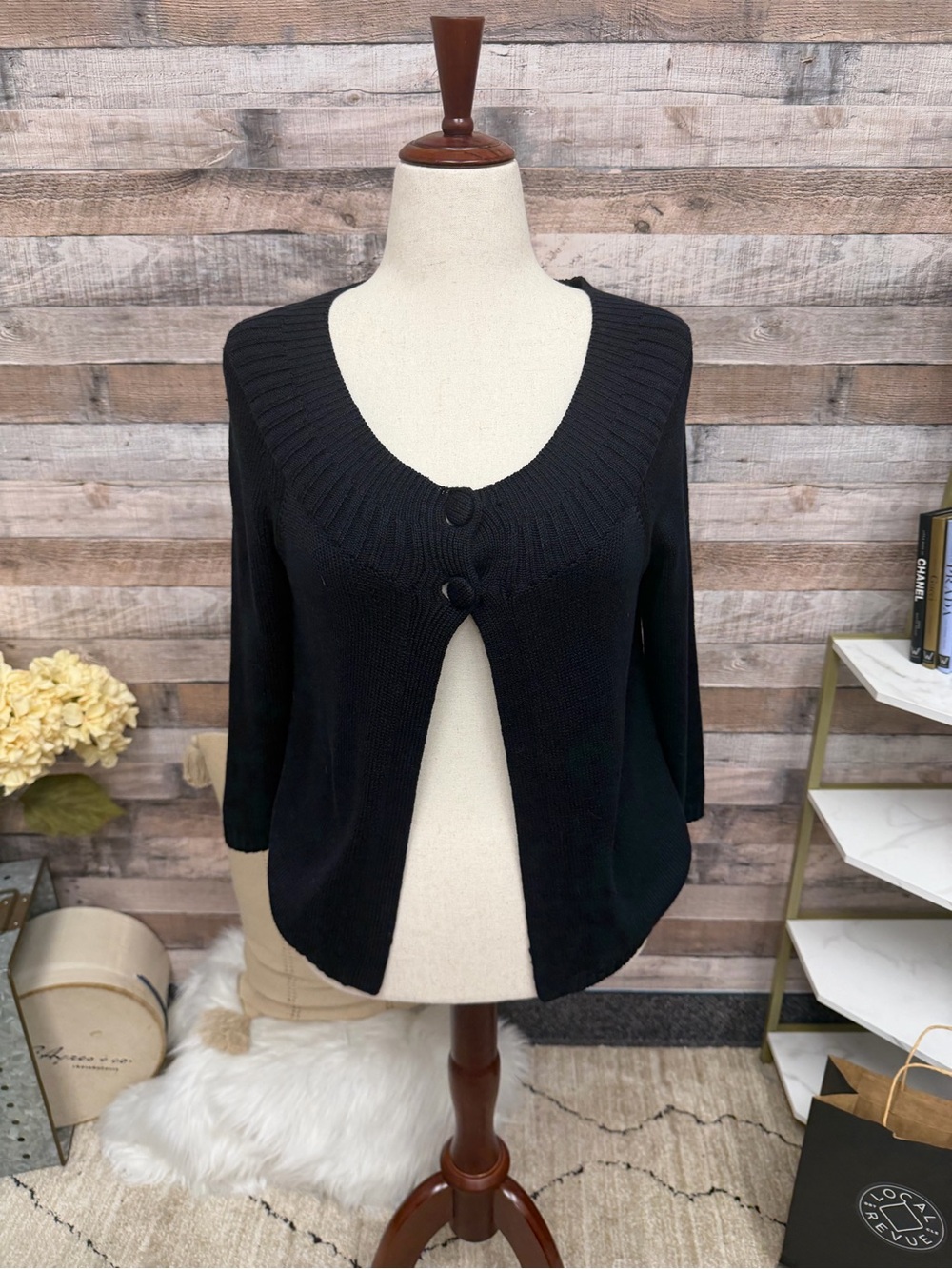 Ann Taylor Black V-Neck Two-Button Cropped Sweater